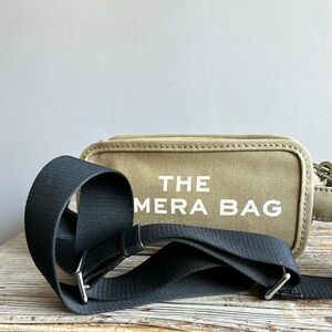 MARC JACOBS Canvas Camera
Crossbody Bag Khaki